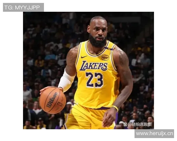 挺身而出！最后4分钟詹姆斯连得10分 期间东里合计3中0+1失误