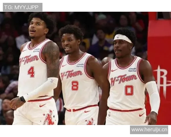 乌度卡:伊森的伤情并不严重,阿隆·霍乐迪今天将顶替他首发 乌度卡:伊森的伤情并不严重,阿隆·霍乐迪今天将顶替他首发